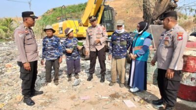 Pererat Silaturahmi, Satbinmas Polres Madiun Kota Gelar Curhat Kamtibmas dan Jumat Berkah di TPA Winongo